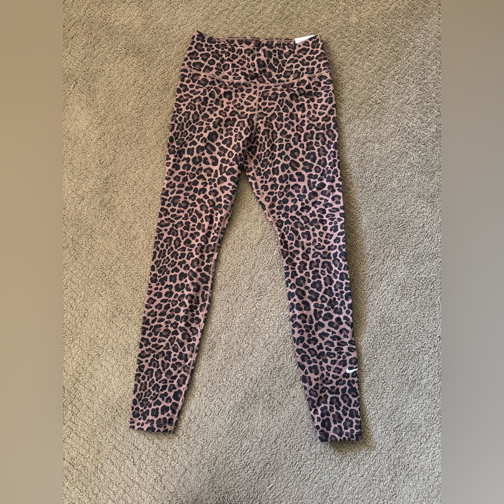 Nike One Cheetah Tight Fit  Leggings Size Small NWT